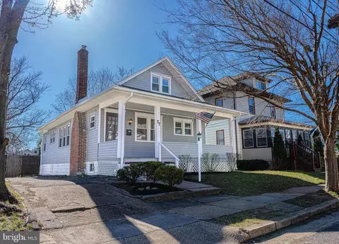 77 Crescent Ave, Woodbury, NJ 08096
