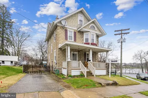 139 East Ave, Swedesboro, NJ 08085