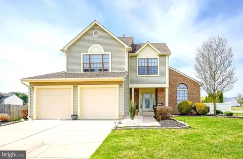 19 Christopher Ln, Glassboro, NJ 08028