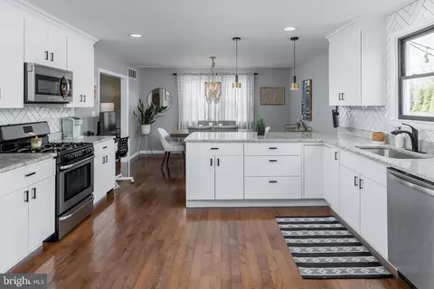 Kitchen - 425 Birch Dr, Mickleton, NJ 08056 photo 4 of 4