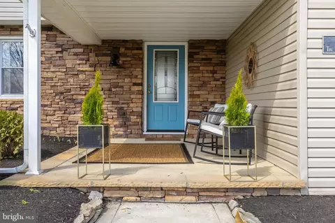Exterior - 425 Birch Dr, Mickleton, NJ 08056 photo 3 of 10