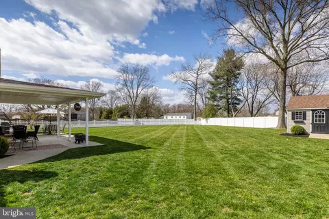 Exterior - 425 Birch Dr, Mickleton, NJ 08056 photo 5 of 10