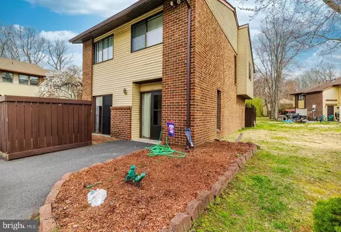 41 Arrowwood Ct, Woodbury, NJ 08096