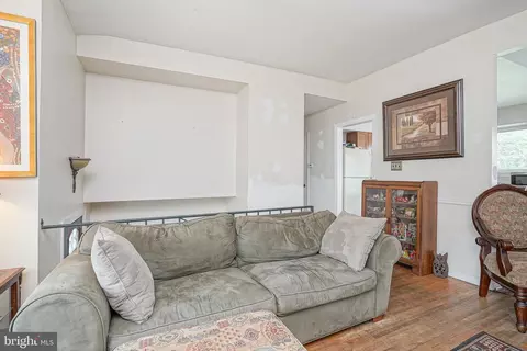 Living - 507 Birch Ave, Pitman, NJ 08071 photo 2 of 4