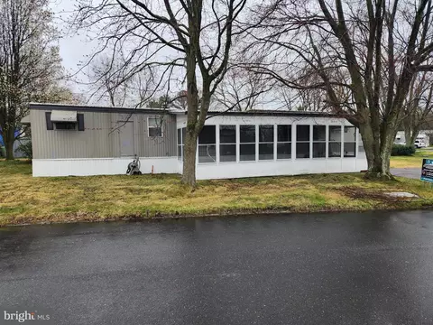 210 Nevada Ave, Williamstown, NJ 08094