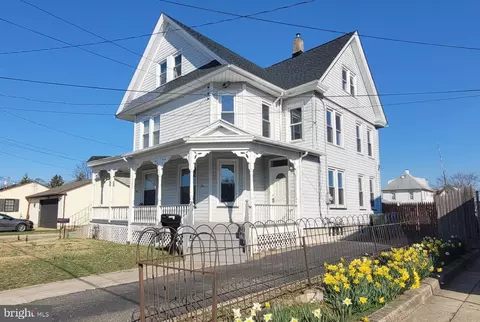 221 Vanneman Ave, Swedesboro, NJ 08085