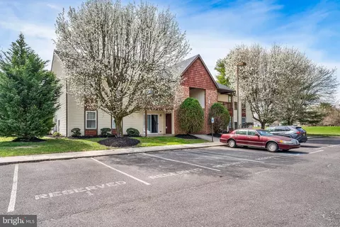 44 Dover Ct, Turnersville, NJ 08012