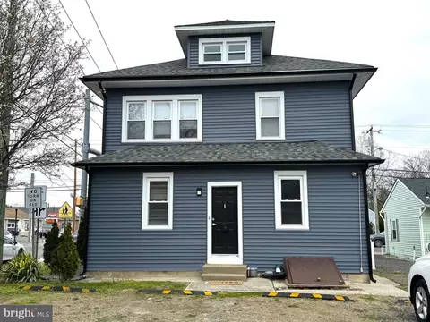 5 S Main St, Williamstown, NJ 08094