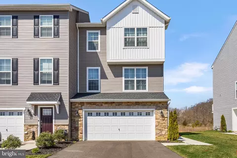37 Sanctuary Pl, Thorofare, NJ 08086
