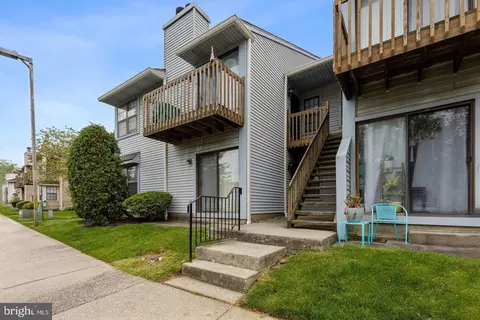303 Coventry Ct, Mantua, NJ 08051