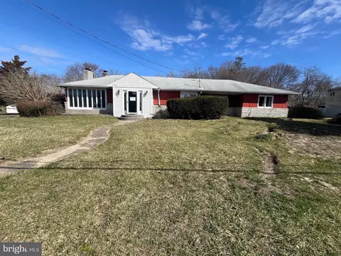 474 Winslow Rd, Williamstown, NJ 08094