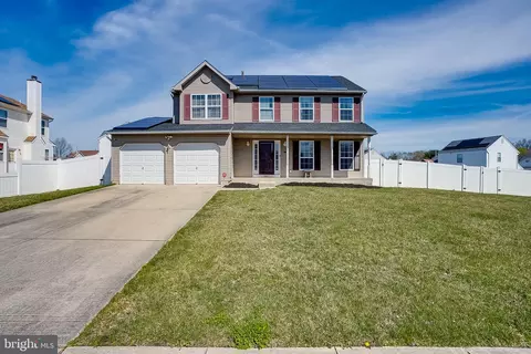 402 Moore Blvd, Clayton, NJ 08312