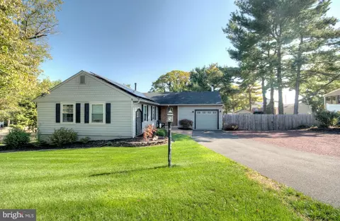 1766 Congress Dr, Turnersville, NJ 08012