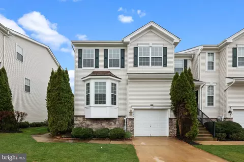 1055 Buckingham Dr, Thorofare, NJ 08086