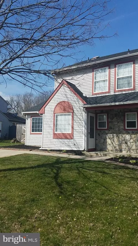 326 Stonehouse Ln, Mullica Hill, NJ 08062