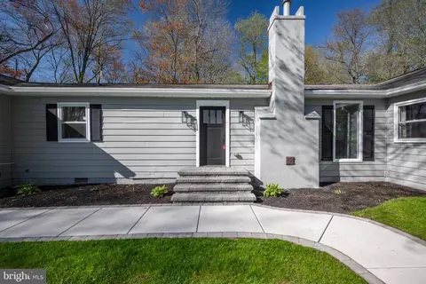 350 Tomlin Station Rd, Gibbstown, NJ 08027