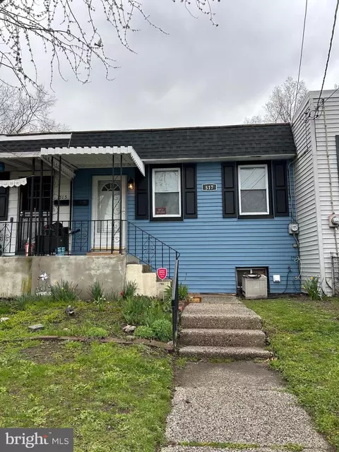 517 Page St, Woodbury, NJ 08096