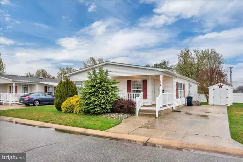 498 Shadowcreek Ln, Williamstown, NJ 08094