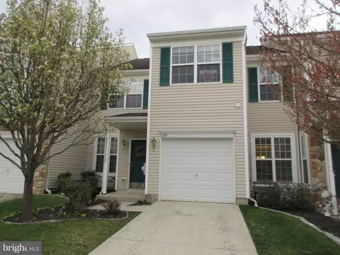110 Chancellor Dr, Deptford, NJ 08096