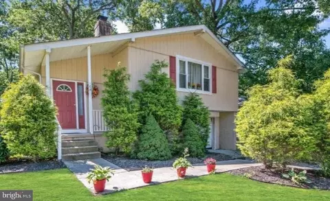 108 Karen Dr, Williamstown, NJ 08094