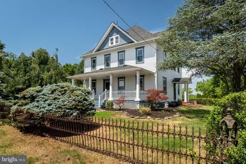 829 Union Rd, Mullica Hill, NJ 08062