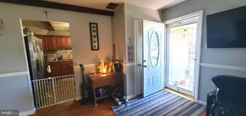 16 Holly Dr, Woodbury, NJ 08096