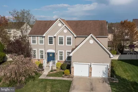 14 Hill Farm Way, Swedesboro, NJ 08085