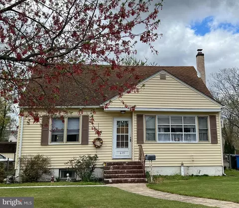 615 Red Bank Ave, National Park, NJ 08063