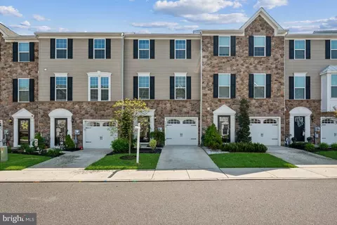 1066 Paladin Pl, Sewell, NJ 08080