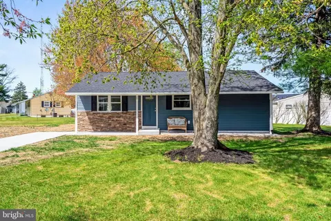 30 Craig Dr, Deptford, NJ 08096
