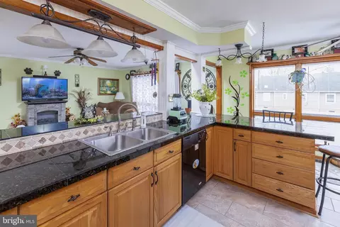 Kitchen - 713 Cedar Ave, Pitman, NJ 08071 photo 4 of 5