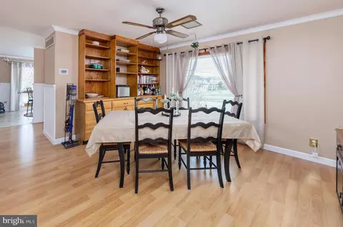 Dining - 713 Cedar Ave, Pitman, NJ 08071 photo 2 of 3