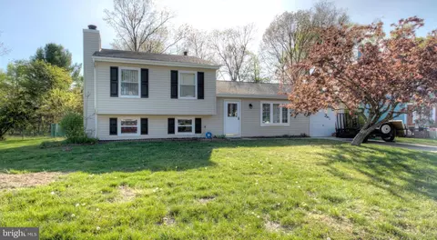 19 Aquila Ln, Sewell, NJ 08080