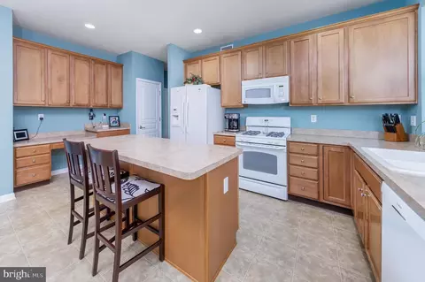 Kitchen - 235 Smallwood Dr, Mickleton, NJ 08056 photo 2 of 3