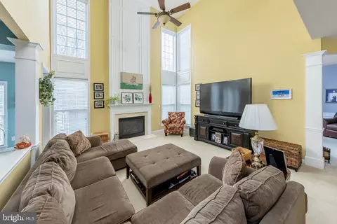 Living - 235 Smallwood Dr, Mickleton, NJ 08056 photo 4 of 6