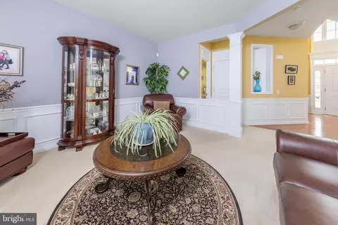 Living - 235 Smallwood Dr, Mickleton, NJ 08056 photo 2 of 6