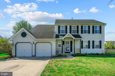 512 Coleman Dr, Clayton, NJ 08312