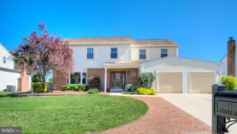 42 Appletree Ln, Sewell, NJ 08080