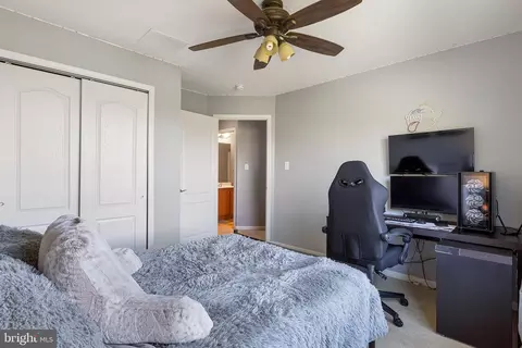 Bedroom - 90 Eagleview Ter, Mount Royal, NJ 08061 photo 4 of 6