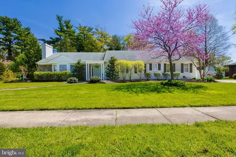 10 S Bayard Ave, Woodbury, NJ 08096