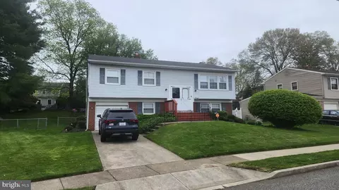 800 Lawnton Ave, Woodbury, NJ 08096