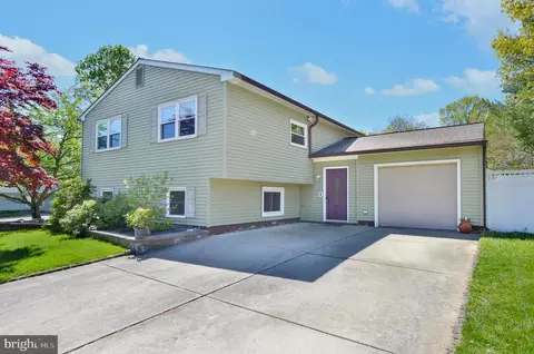 351 Meadowcroft Rd, Woodbury, NJ 08096