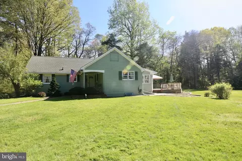 152 Bells Lake Rd, Blackwood, NJ 08012