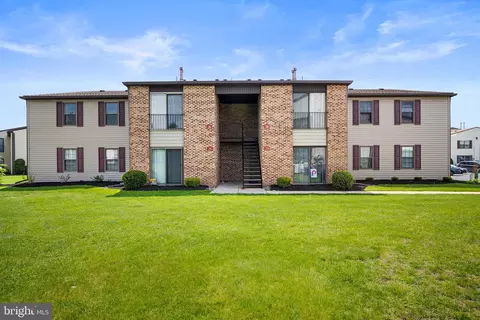 26 Uxbridge Pl, Sewell, NJ 08080