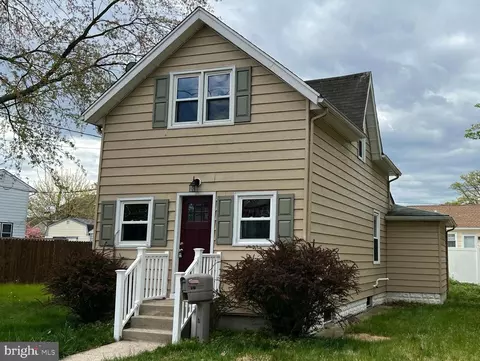 818 Asbury Ave, National Park, NJ 08063