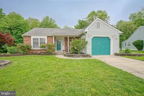 21 Pinecrest, Deptford, NJ 08096