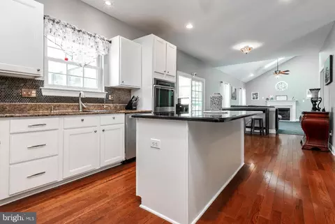Kitchen - 307 Patsy Ct, West Deptford, NJ 08066 photo 4 of 4