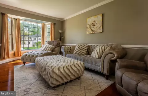 Living - 307 Patsy Ct, West Deptford, NJ 08066 photo 1 of 7