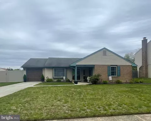 1000 Micawber Dr, Williamstown, NJ 08094