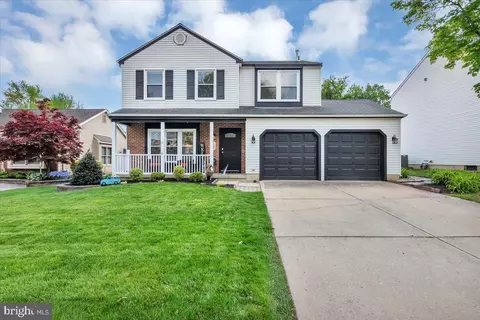 120 Crescent Hollow Dr, Sewell, NJ 08080